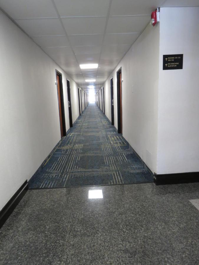 American Inn & Suites Ferndale Ngoại thất bức ảnh